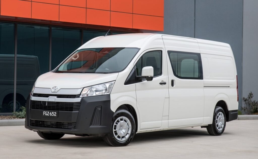 Hiace Van 1024x632